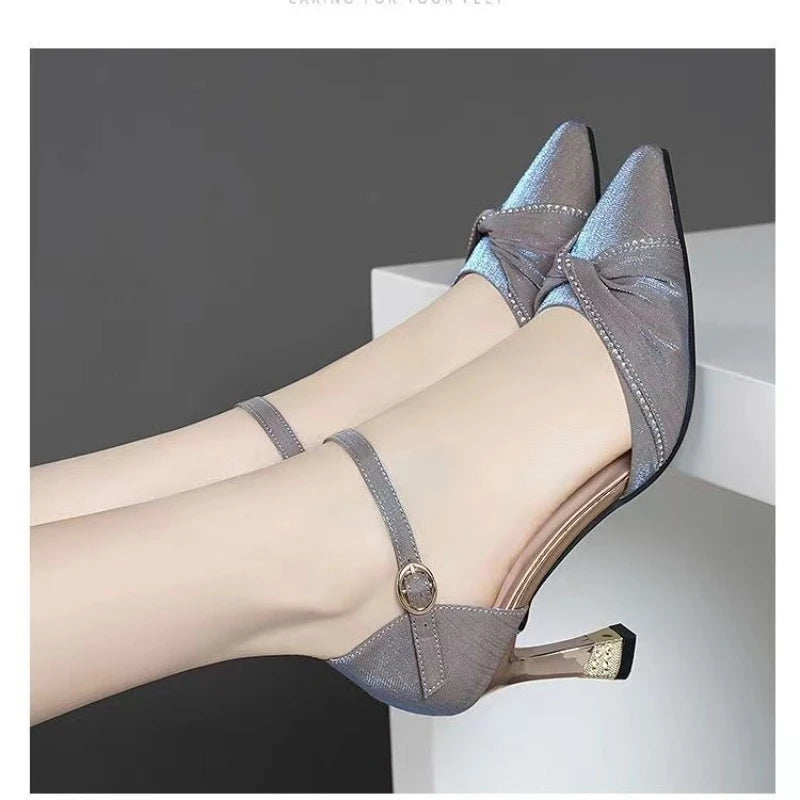 Lily-Pointed Toe Water Diamond Flat Sandals