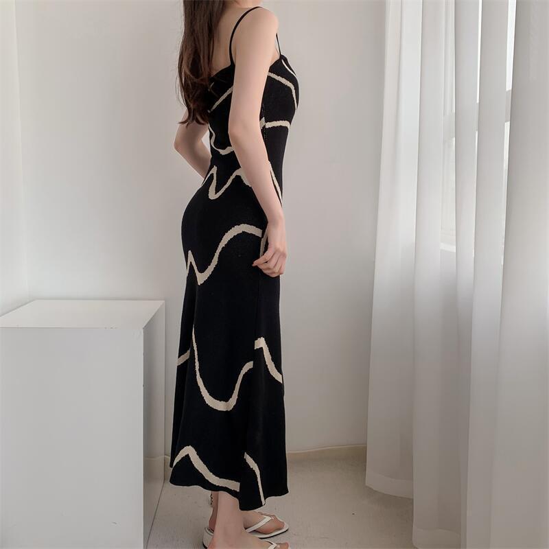 Summer Breeze: New Suspender Knitted Mid-Length Dress with Wave Pattern