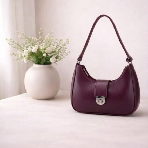 Luna Lock Shoulder Bag – Minimalist Design with Metallic Clasp – Black